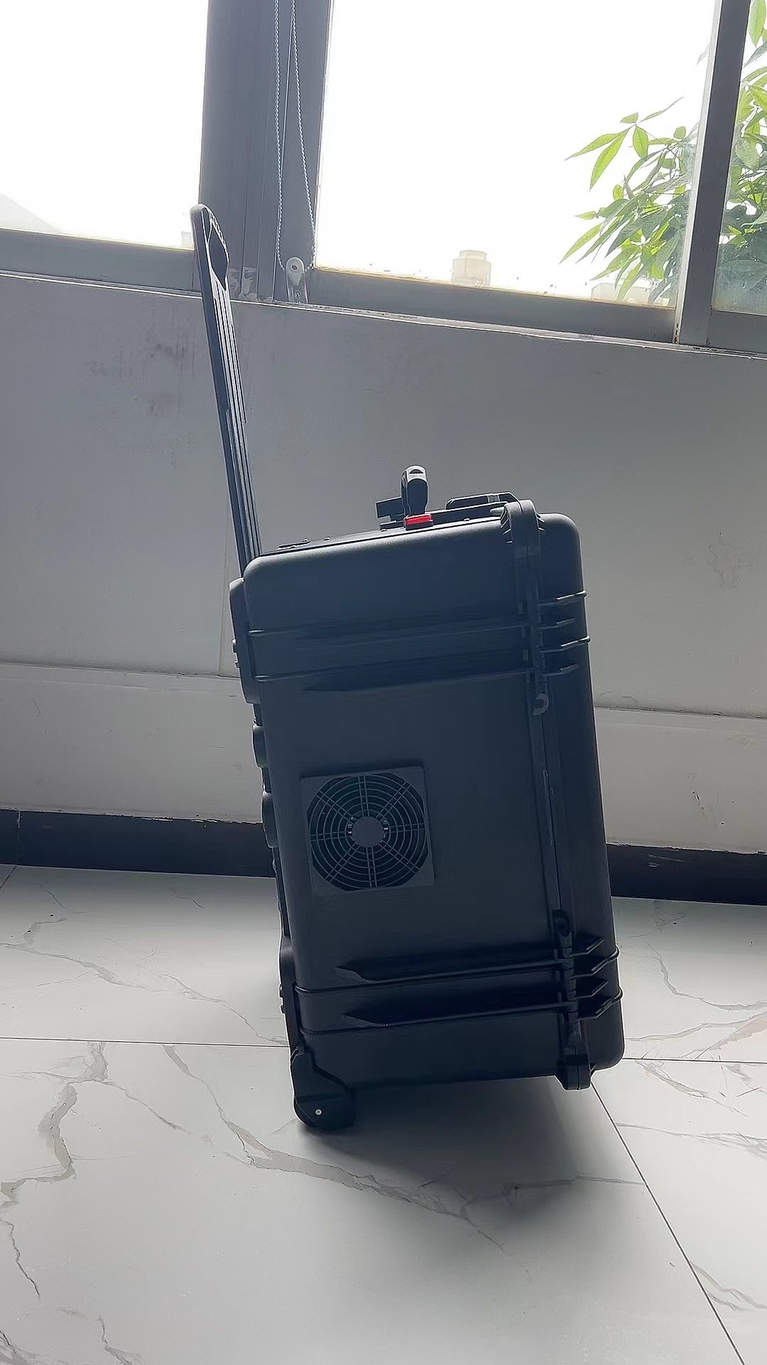 文城镇手拉箱型移动通信干扰器